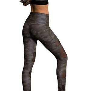 Onzie Flow Camouflage Leggings with Mesh‎ Cut Out Detail XS